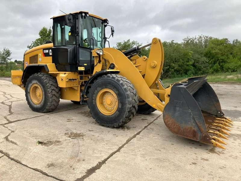 Wheel loader Caterpillar 938M