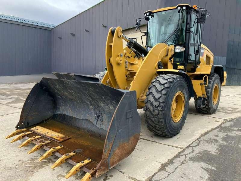 Wheel loader Caterpillar 938M