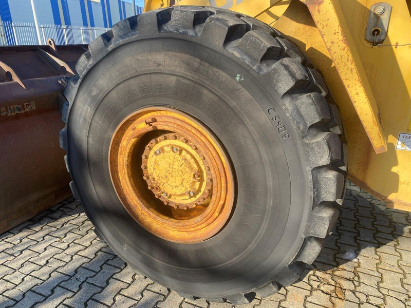 Wheel loader Caterpillar 966E