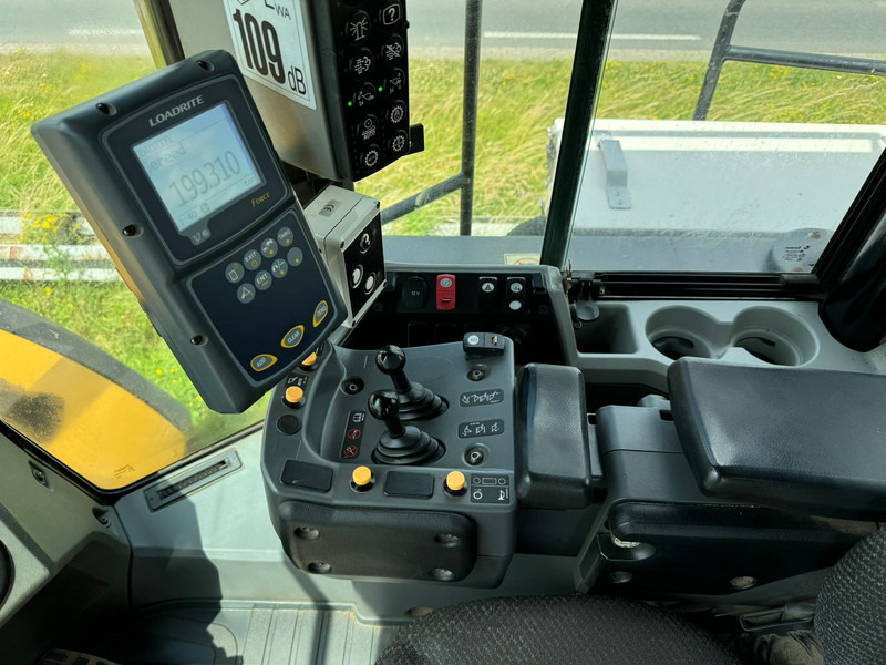 Wheel loader Caterpillar 980M