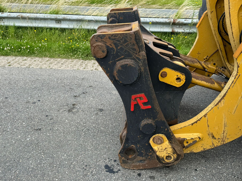 Wheel loader Caterpillar 980M