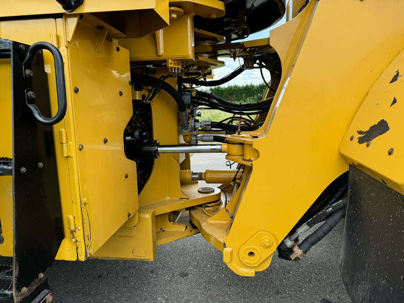 Wheel loader Caterpillar 980M