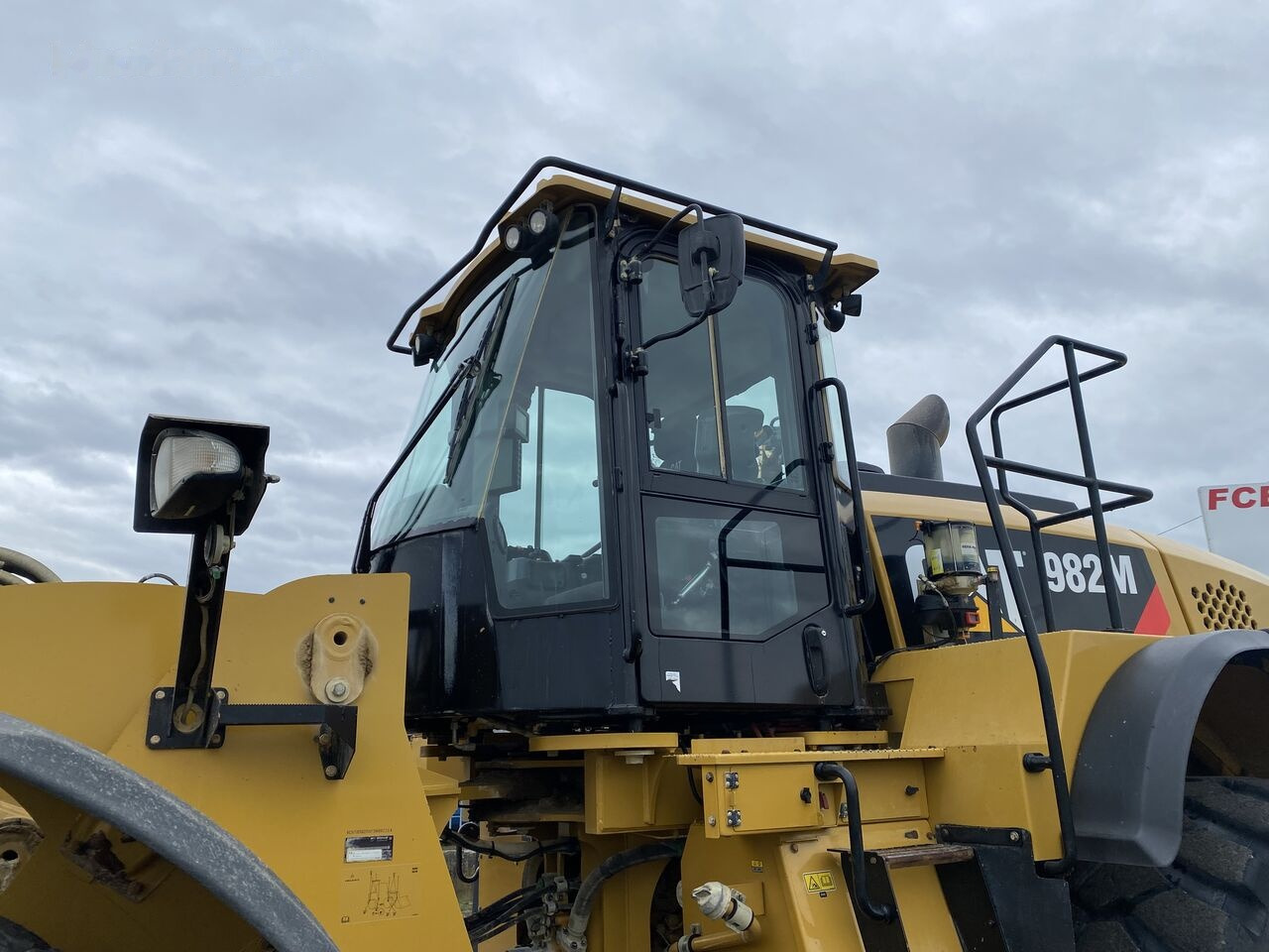 Wheel loader Caterpillar 982M 1er Main Certificat CE