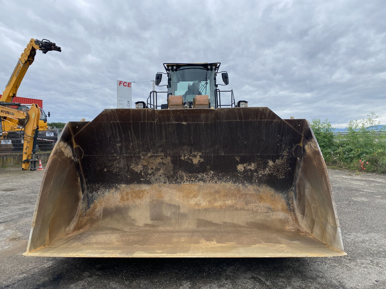 Wheel loader Caterpillar 982M 1er Main Certificat CE