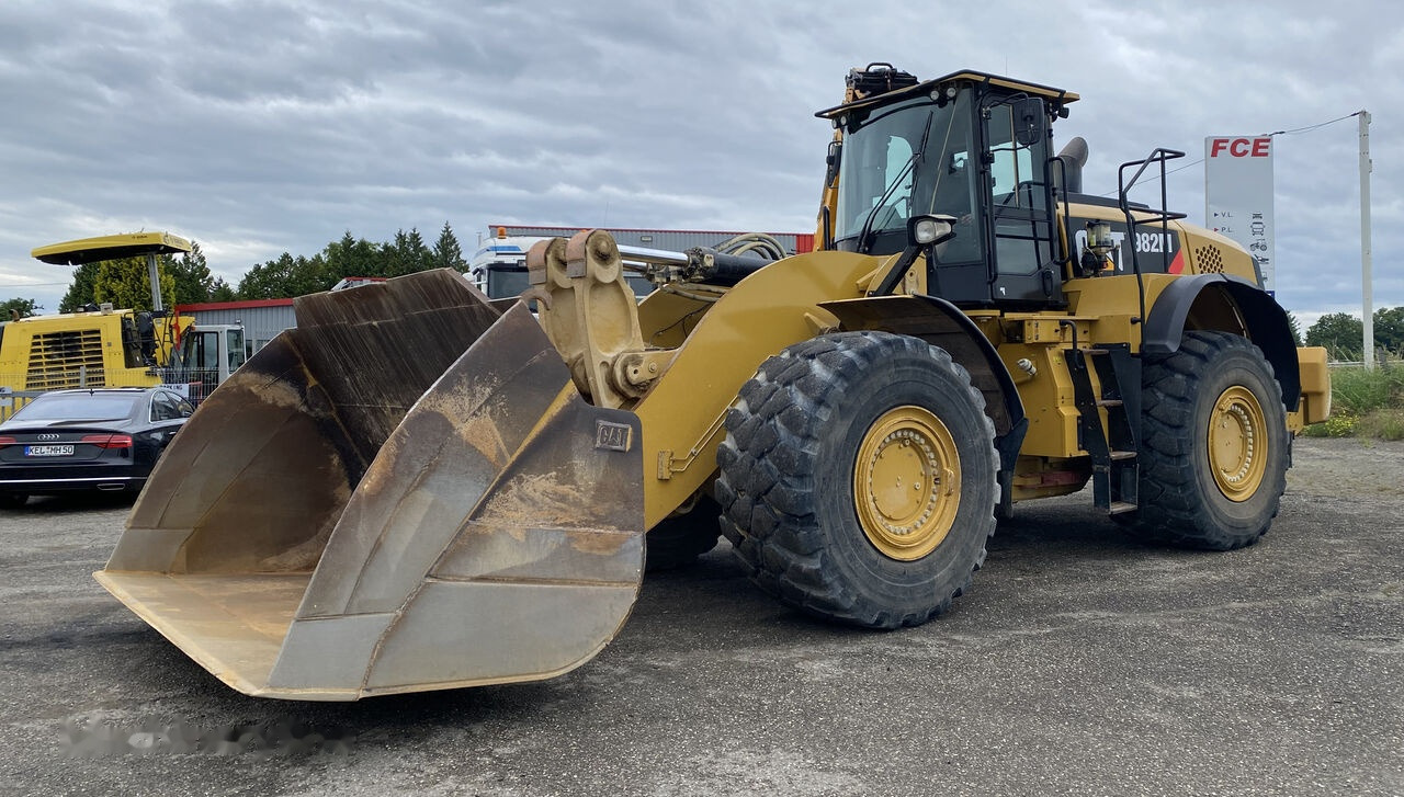 Wheel loader Caterpillar 982M 1er Main Certificat CE