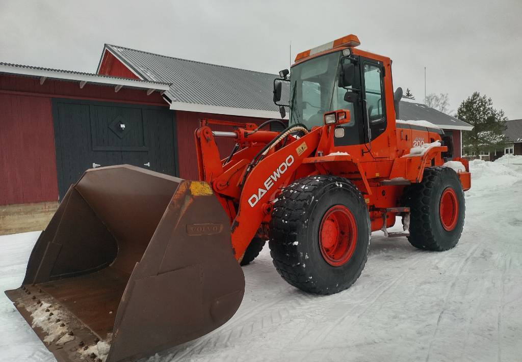 Wheel loader Daewoo 200-V Mega