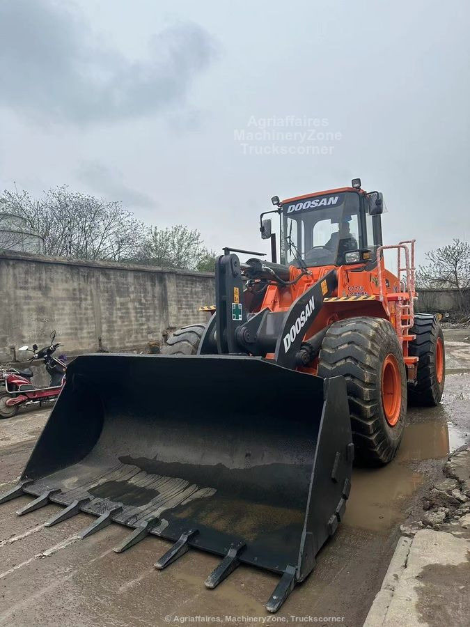 Wheel loader Doosan DL503