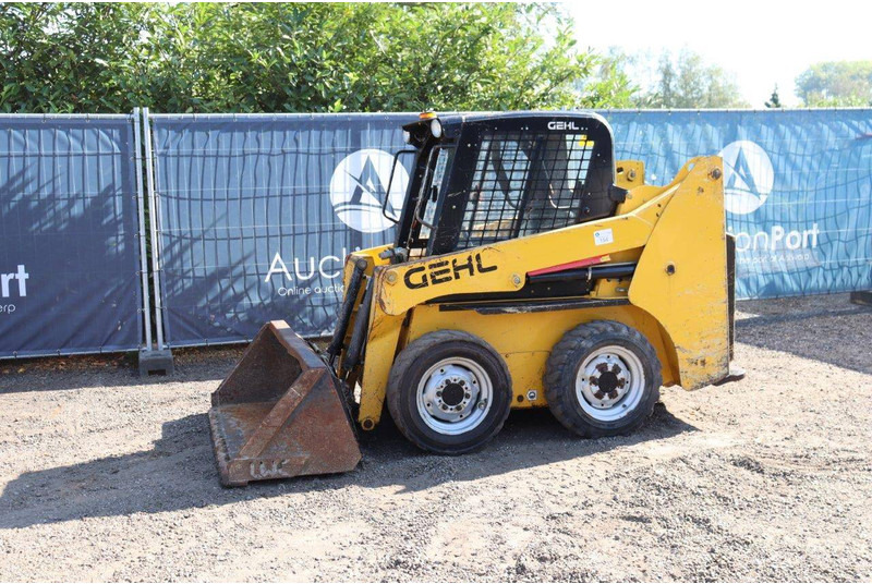 Wheel loader Gehl R105