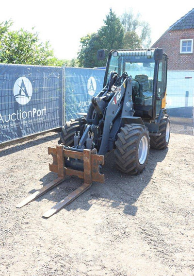 Wheel loader Giant V5003T