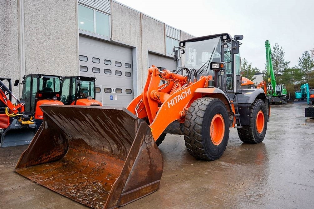 Wheel loader Hitachi ZW150 PITKÄT AISAT, VAAKA