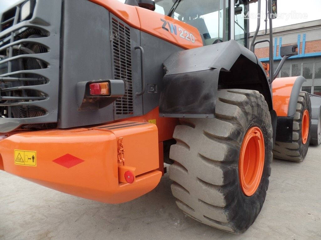 Wheel loader Hitachi ZW220