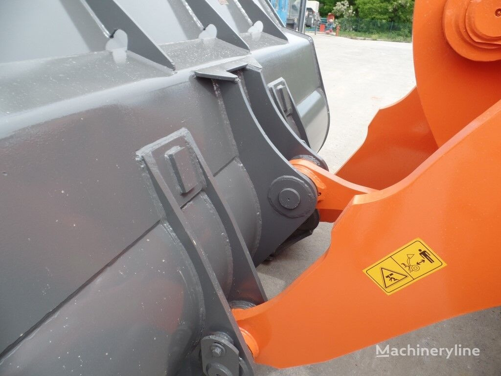 Wheel loader Hitachi ZW220