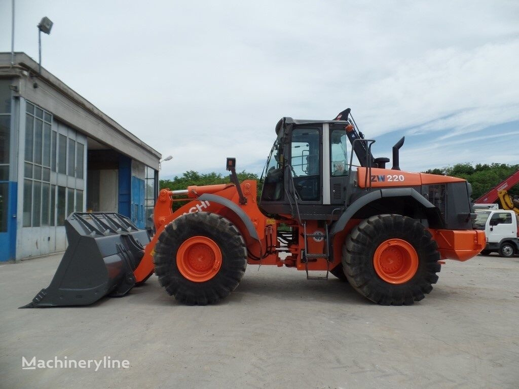 Wheel loader Hitachi ZW220