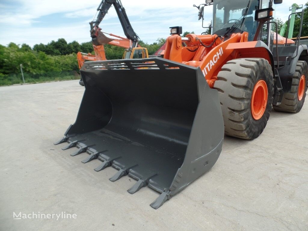 Wheel loader Hitachi ZW220