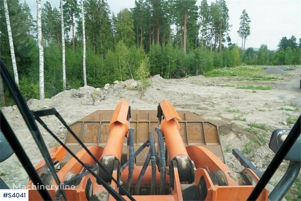 Wheel loader Hitachi ZW330 with Bucket