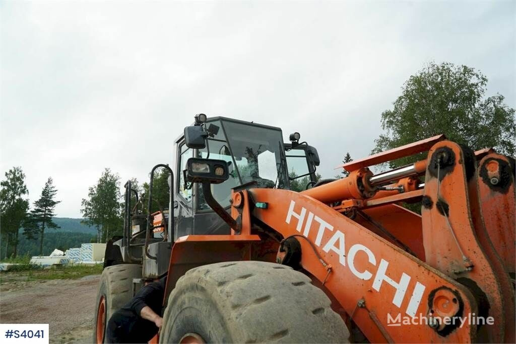 Wheel loader Hitachi ZW330 with Bucket