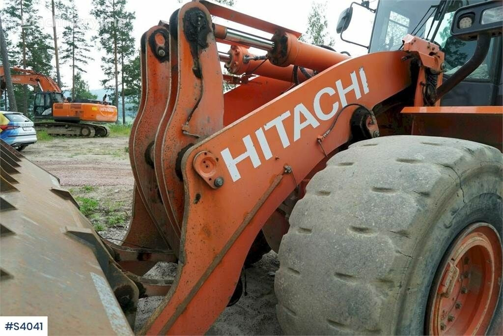 Wheel loader Hitachi ZW330 with Bucket