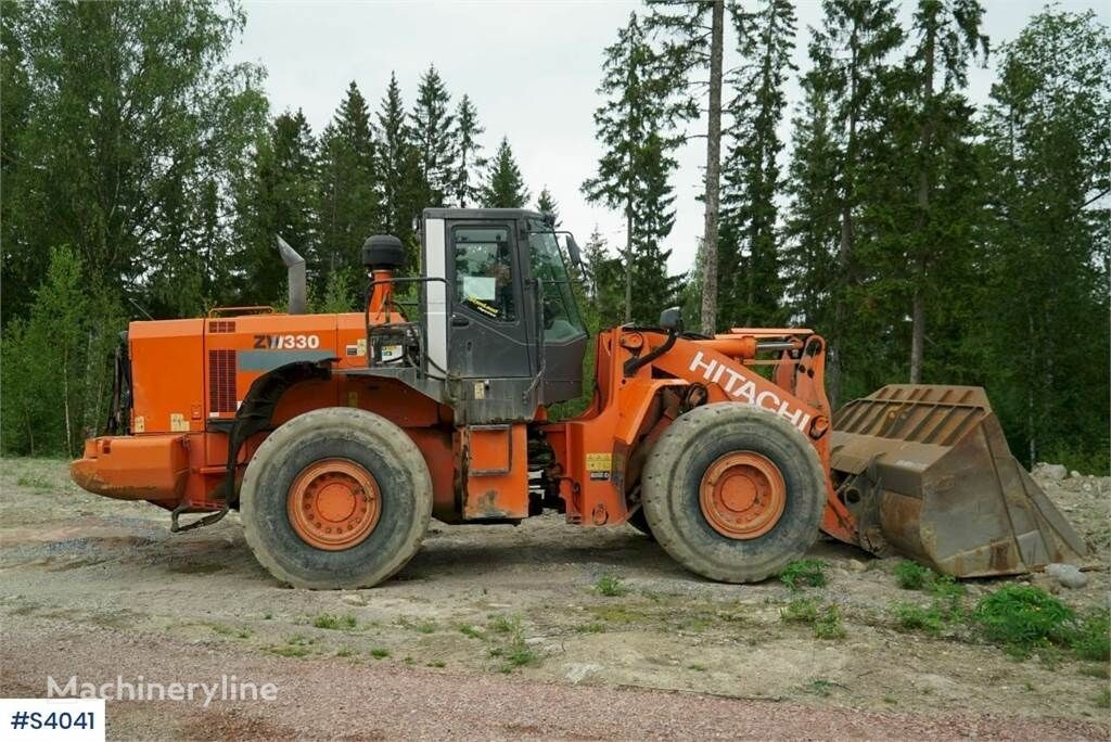 Wheel loader Hitachi ZW330 with Bucket