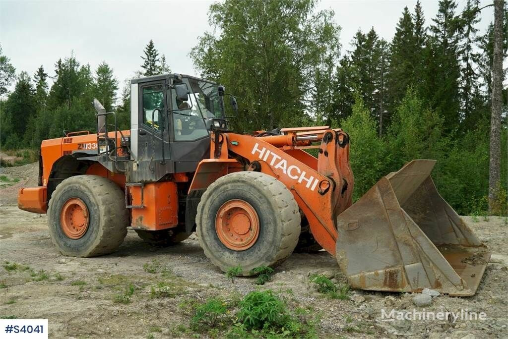 Wheel loader Hitachi ZW330 with Bucket