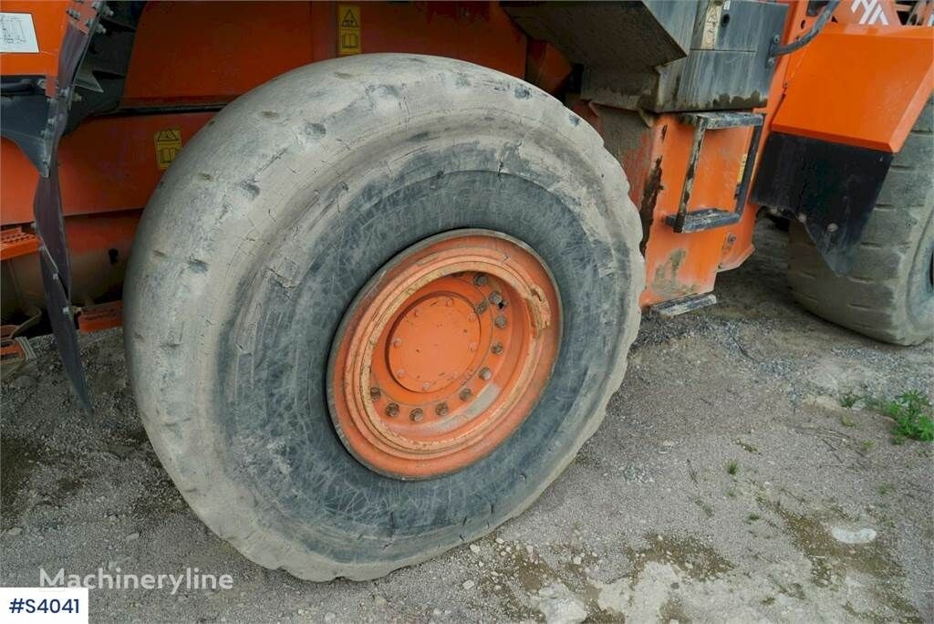 Wheel loader Hitachi ZW330 with Bucket