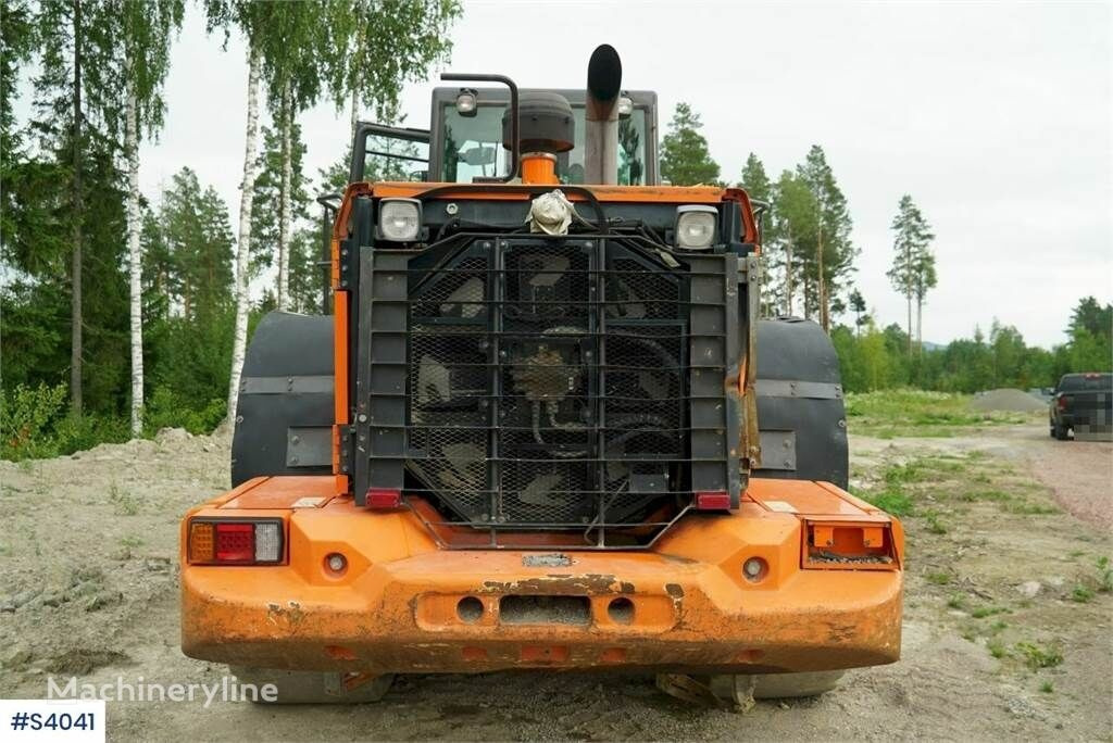 Wheel loader Hitachi ZW330 with Bucket