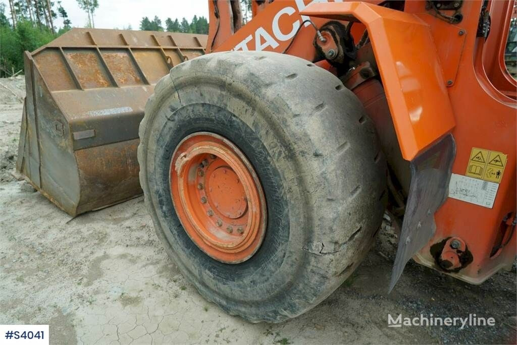 Wheel loader Hitachi ZW330 with Bucket