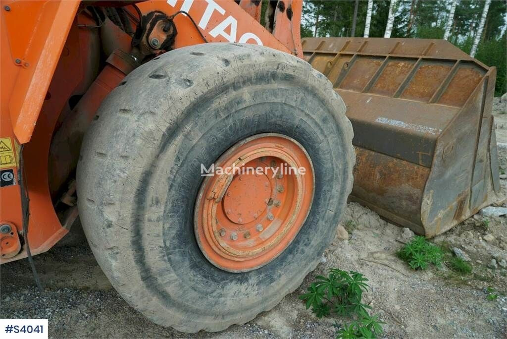 Wheel loader Hitachi ZW330 with Bucket