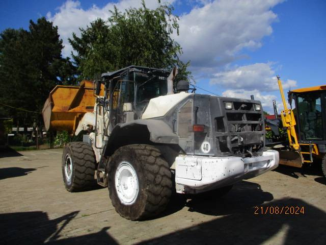 Wheel loader Hitachi ZW 250