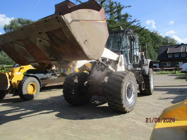 Wheel loader Hitachi ZW 250