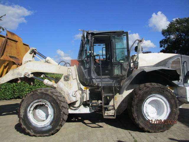 Wheel loader Hitachi ZW 250