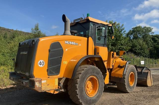 Wheel loader Hyundai HL940