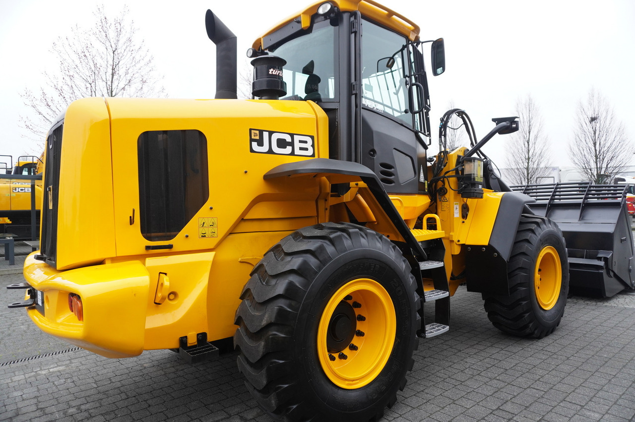 Wheel loader JCB 437 HT T4 / Long reach / 17t