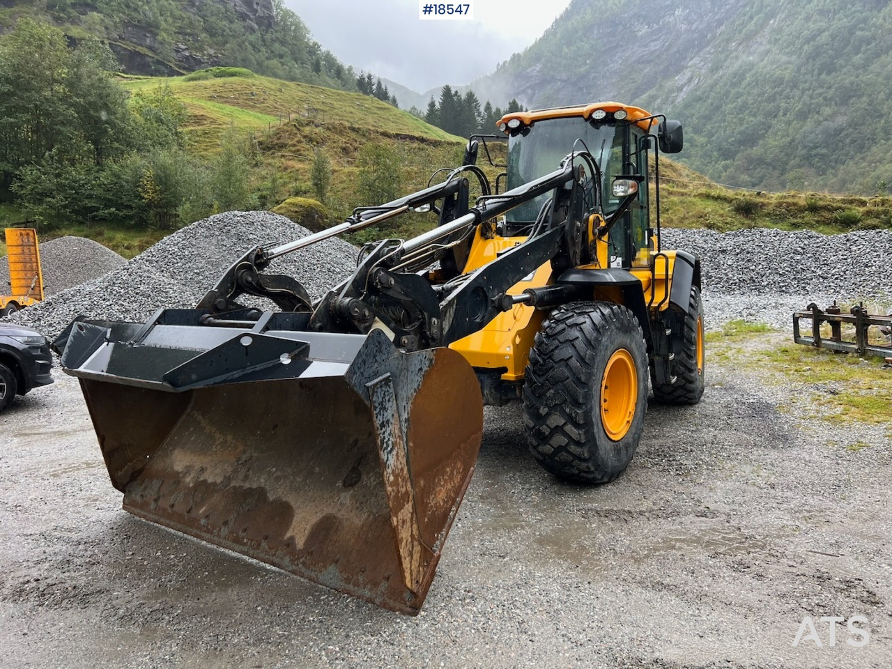 Wheel loader Jcb 437HT