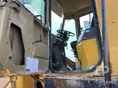 Wheel loader KOMATSU WA250-1H Chargeuse Sur Pneus