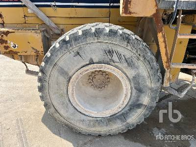 Wheel loader KOMATSU WA250-1H Chargeuse Sur Pneus