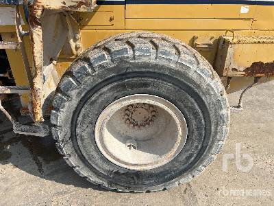 Wheel loader KOMATSU WA250-1H Chargeuse Sur Pneus