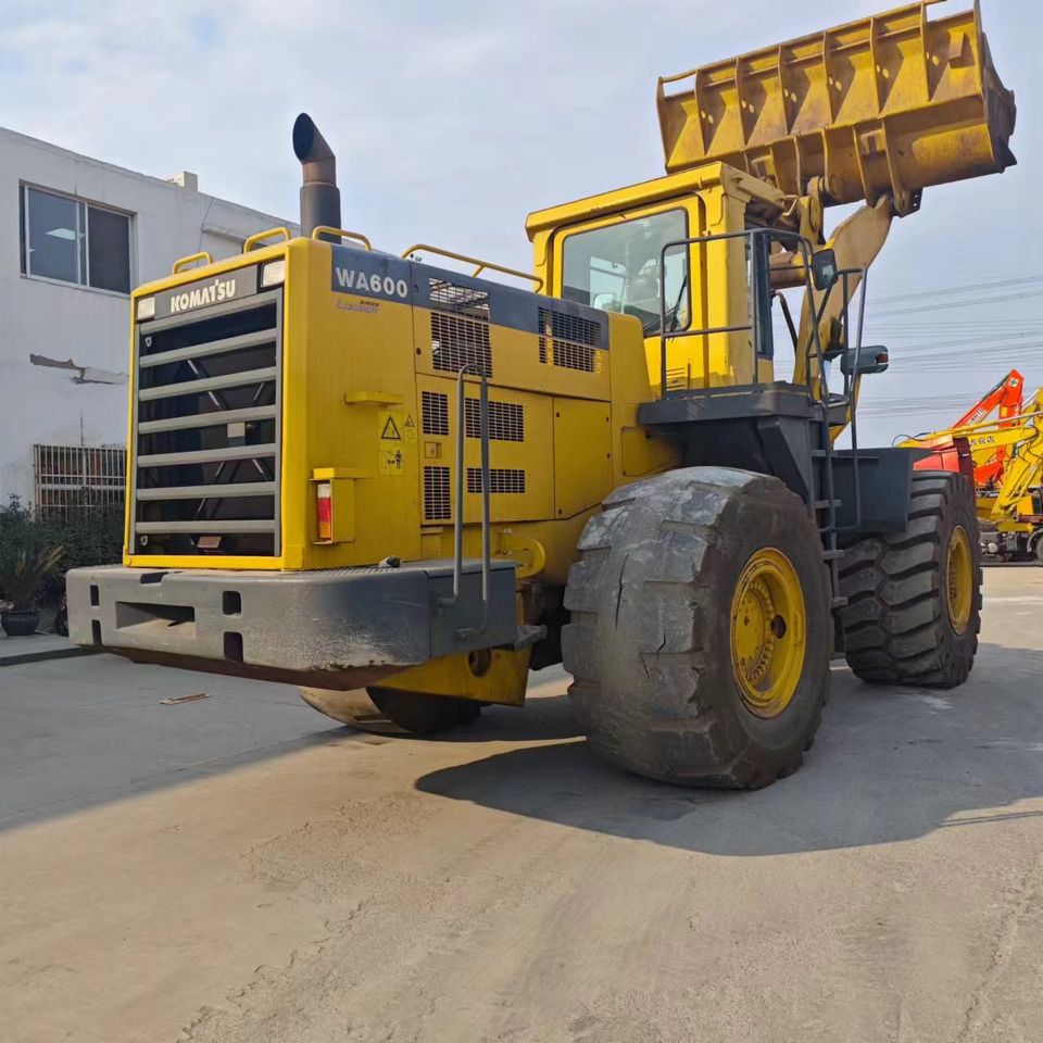 Wheel loader KOMATSU WA600-3