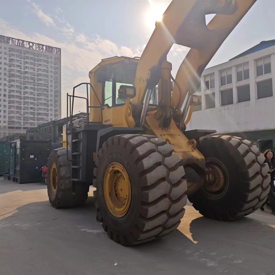 Wheel loader KOMATSU WA600-3