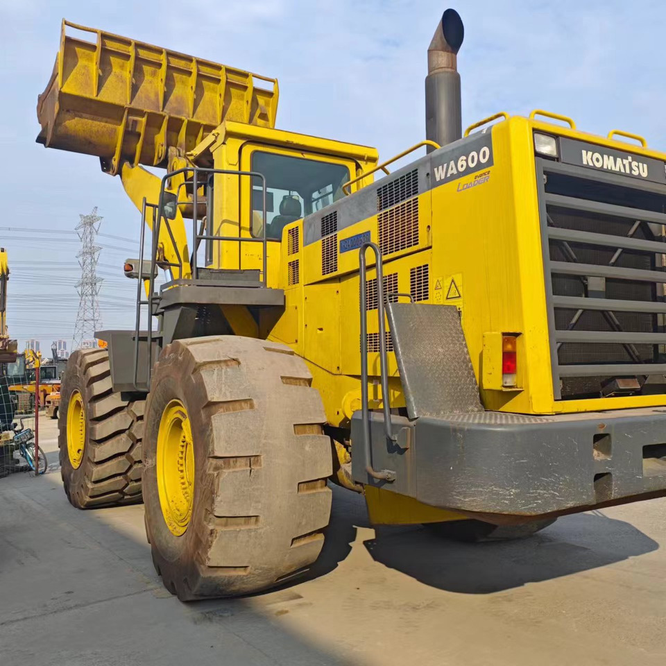 Wheel loader KOMATSU WA600-3