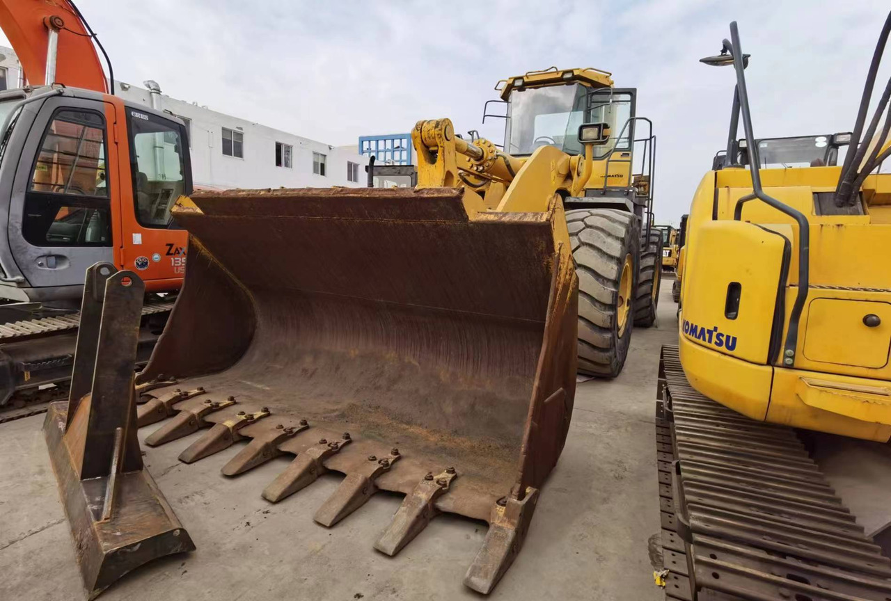 Wheel loader KOMATSU WA600-3