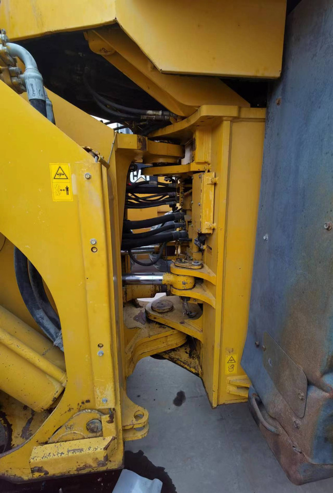 Wheel loader KOMATSU WA600-3