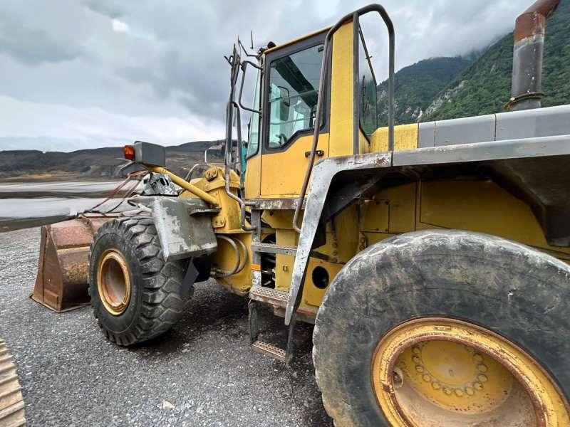 Wheel loader Komatsu WA380-3H MACHINE SUISSE