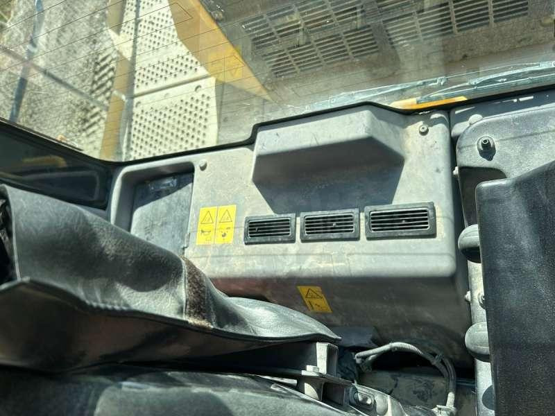 Wheel loader Komatsu WA600-8E0