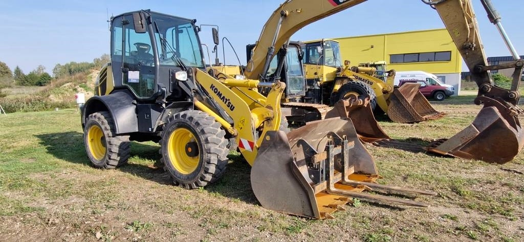 Wheel loader Komatsu WA 100 M -8E0