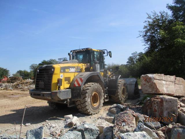 Wheel loader Komatzu WA 380 - 8