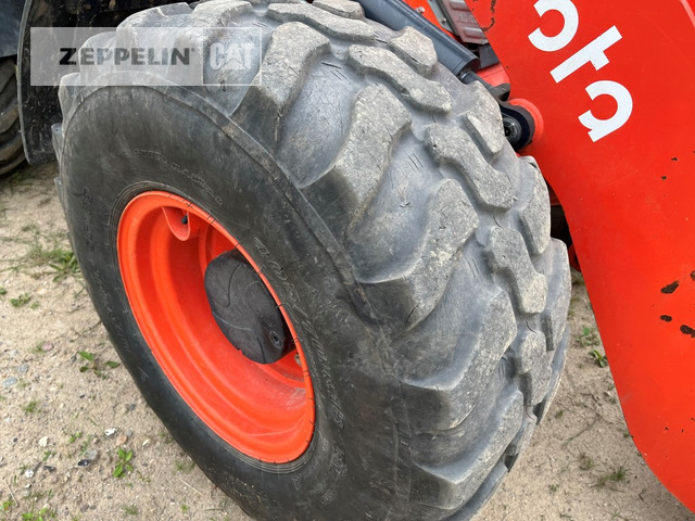 Wheel loader Kubota R082