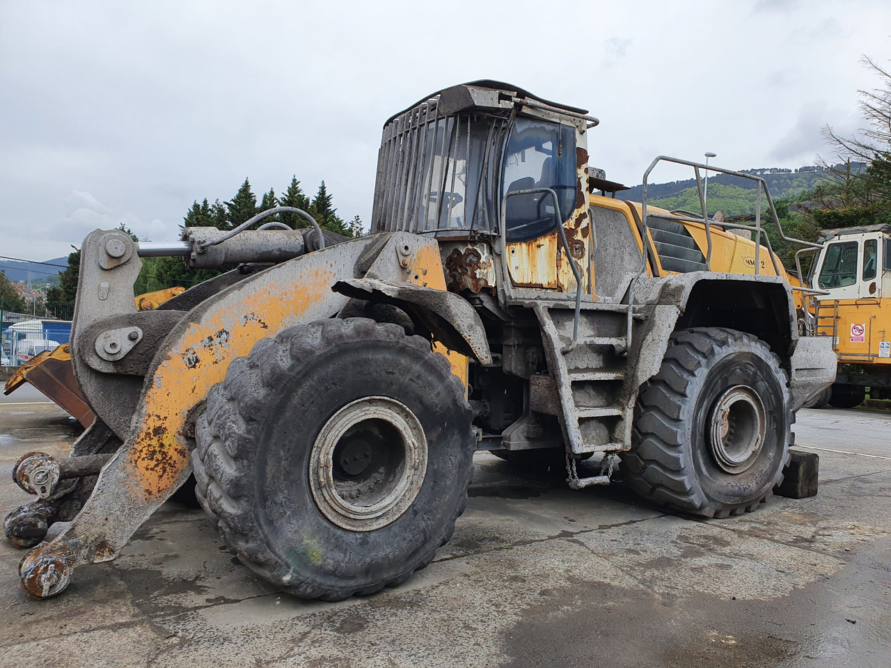 Wheel loader LIEBHERR L586 (2012) N/S: VATZ0461KZB032127