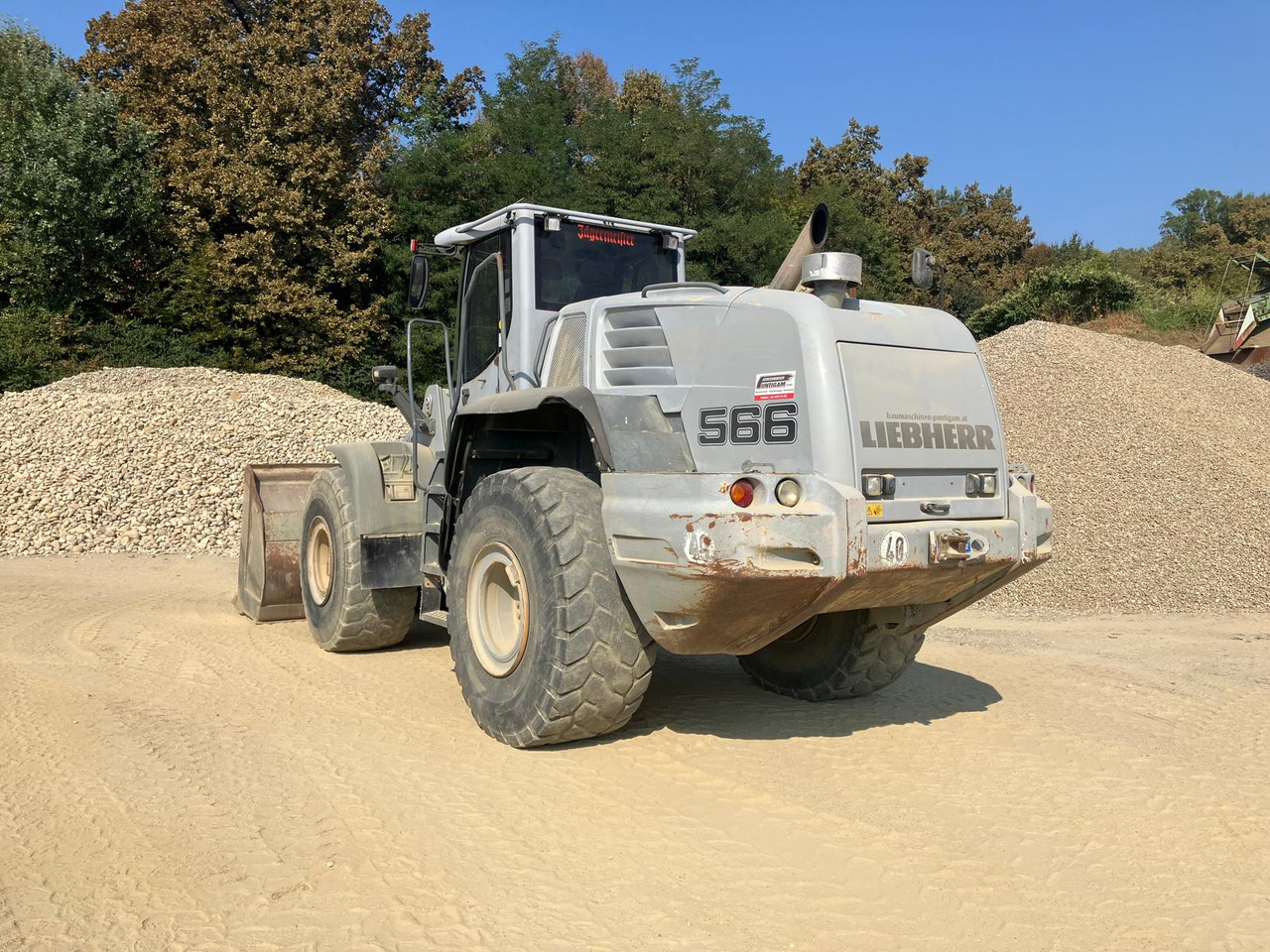 Wheel loader LIEBHERR L 566