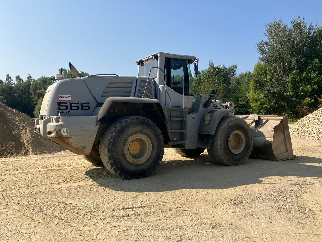 Wheel loader LIEBHERR L 566