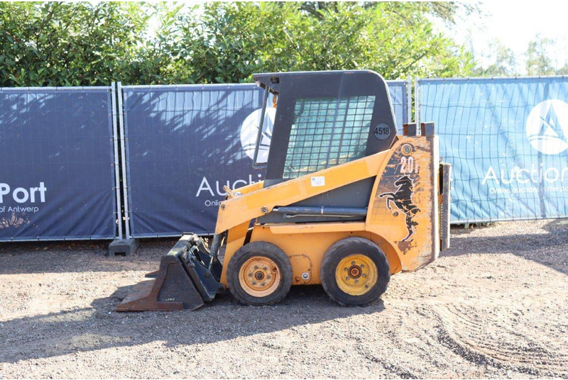 Wheel loader Mustang 2012